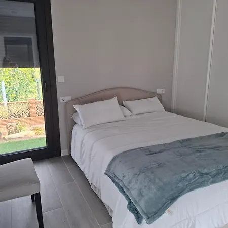Vakantiehuis Chalet De Lujo Cercano A La Playa Con Piscina Nigrán