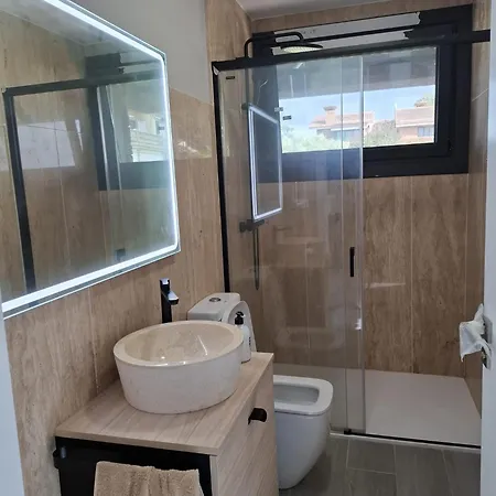 Vakantiehuis Chalet De Lujo Cercano A La Playa Con Piscina Nigrán