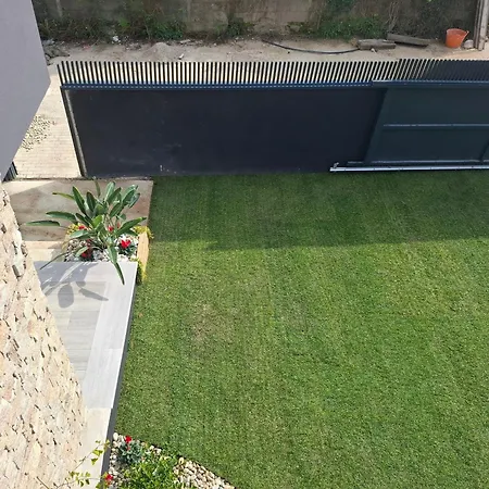 Vakantiehuis Chalet De Lujo Cercano A La Playa Con Piscina Nigrán